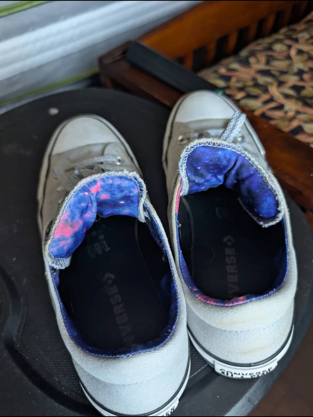 Converse low top